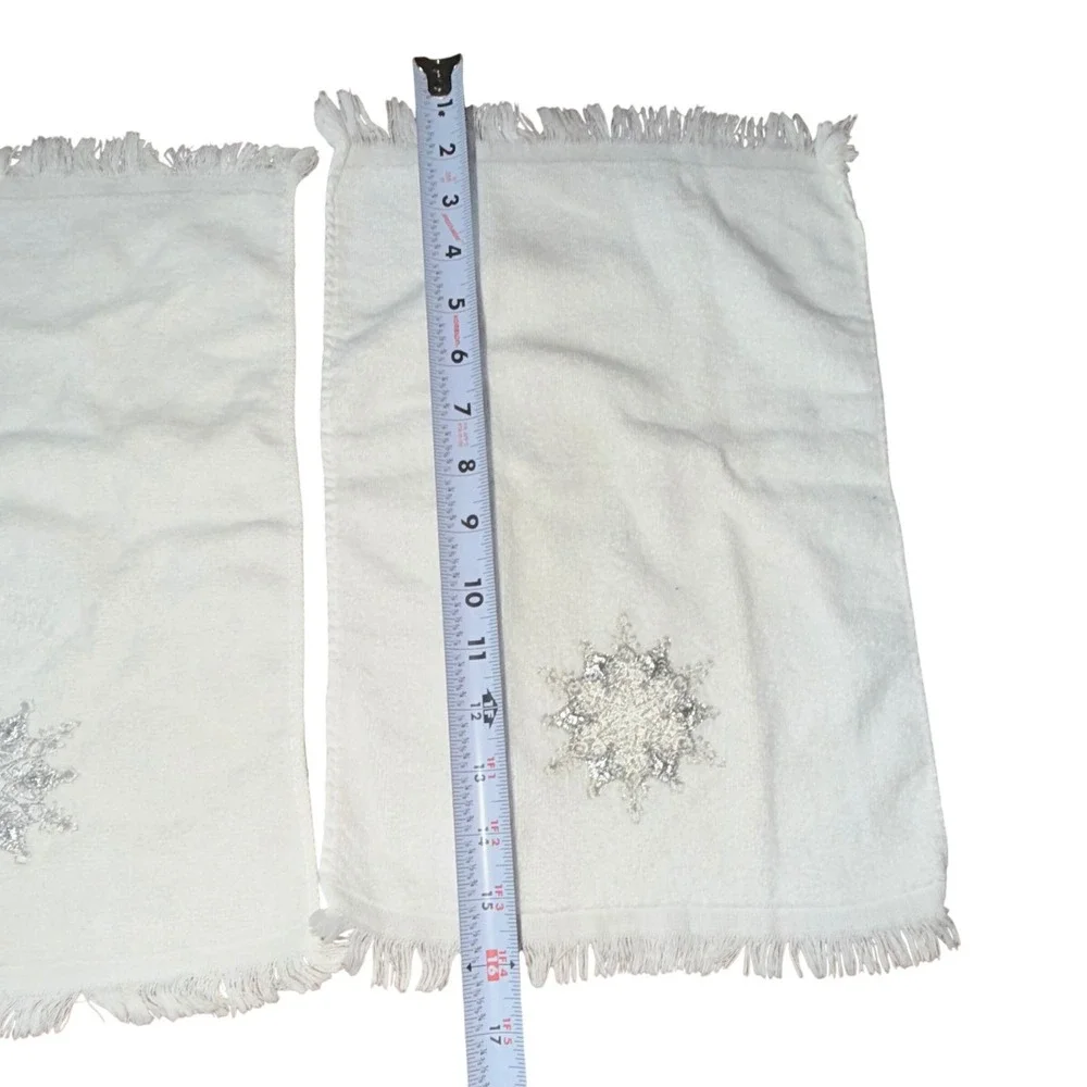 Vtg White Cotton Snowflake Hand Towels Set of 2 Silver Embroidered Holiday 90s
